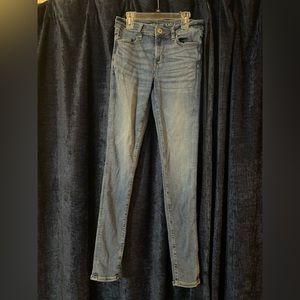 American Eagle Jegging Jeans size 4 Long